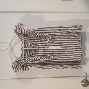 Bluivy Summer Ruffle Detail Sleeveless Top| Size Small|